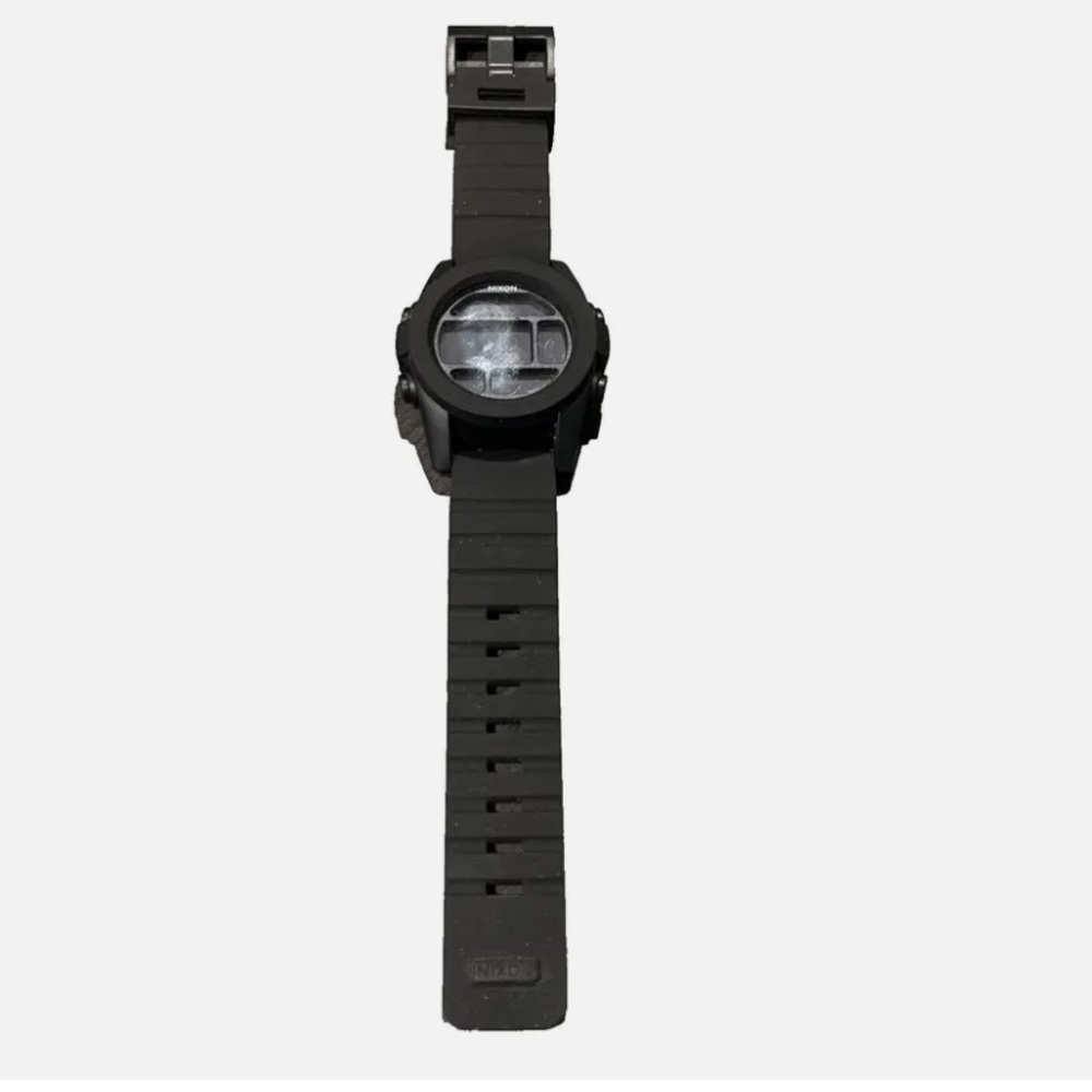 Nixon The Unit Black “That’s What She Said” Digital